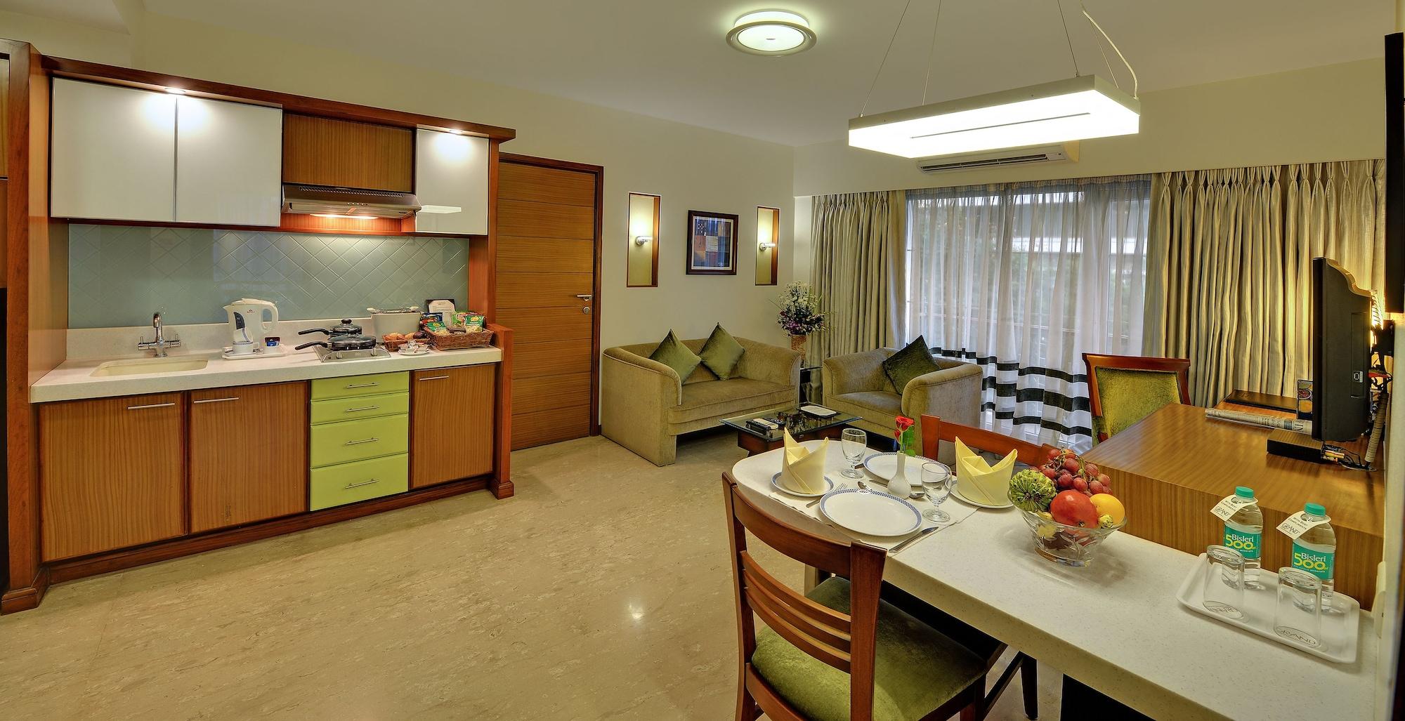แกรนด์ เรซิเดนซี โฮเทล& เซอร์วิส อพาร์ทเม้นท์ Aparthotel มุมไบ ภายนอก รูปภาพ
