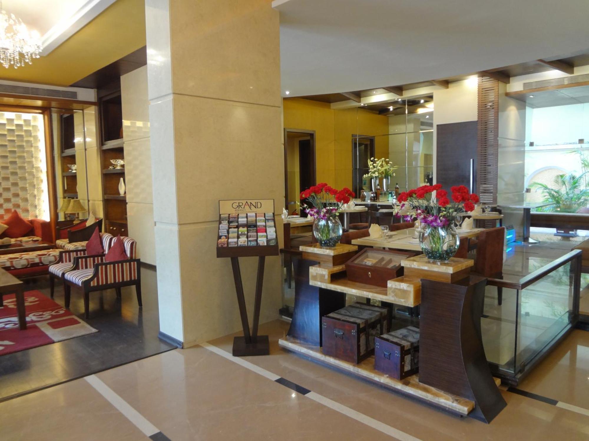 แกรนด์ เรซิเดนซี โฮเทล& เซอร์วิส อพาร์ทเม้นท์ Aparthotel มุมไบ ภายนอก รูปภาพ