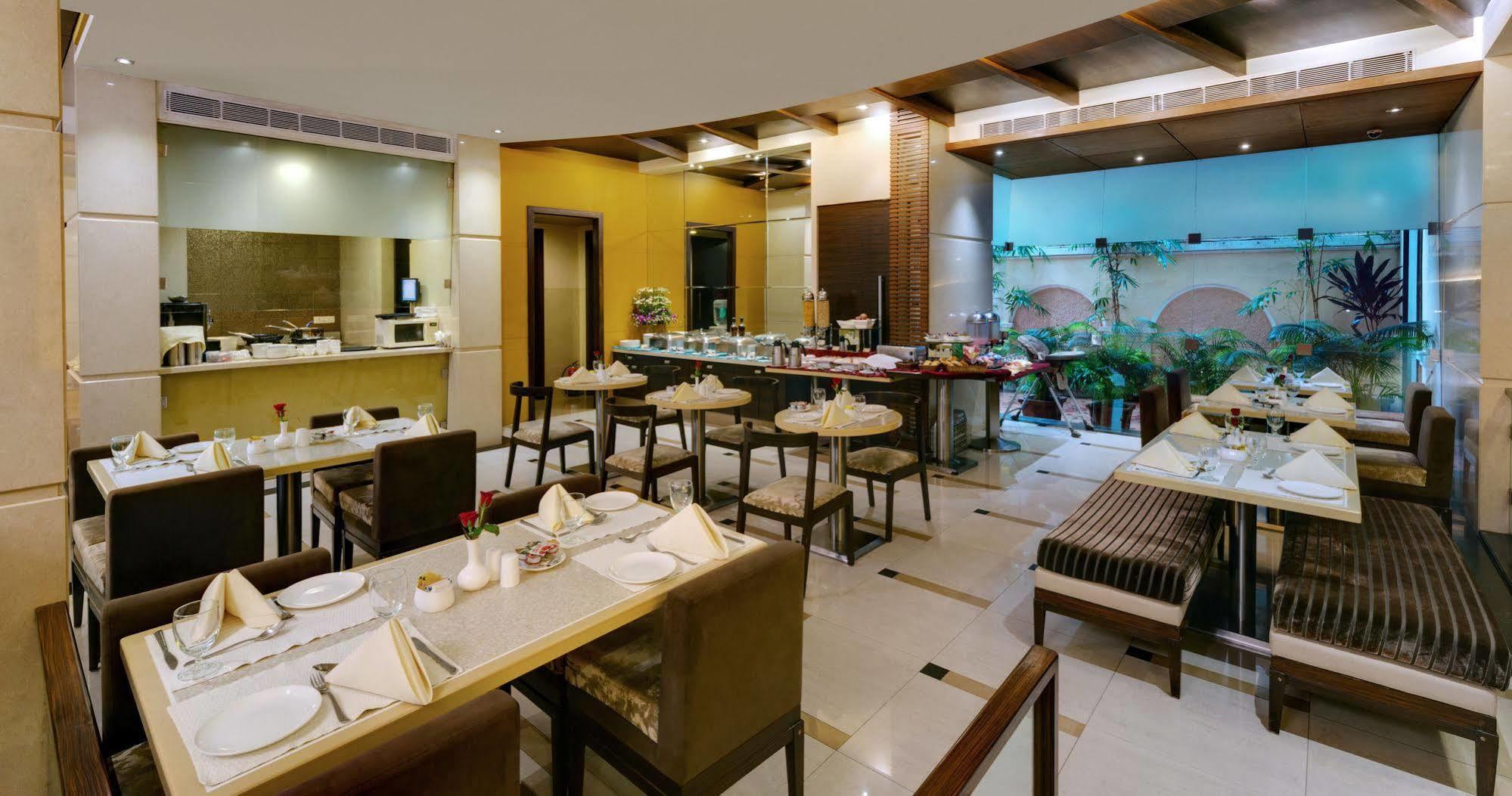 แกรนด์ เรซิเดนซี โฮเทล& เซอร์วิส อพาร์ทเม้นท์ Aparthotel มุมไบ ภายนอก รูปภาพ